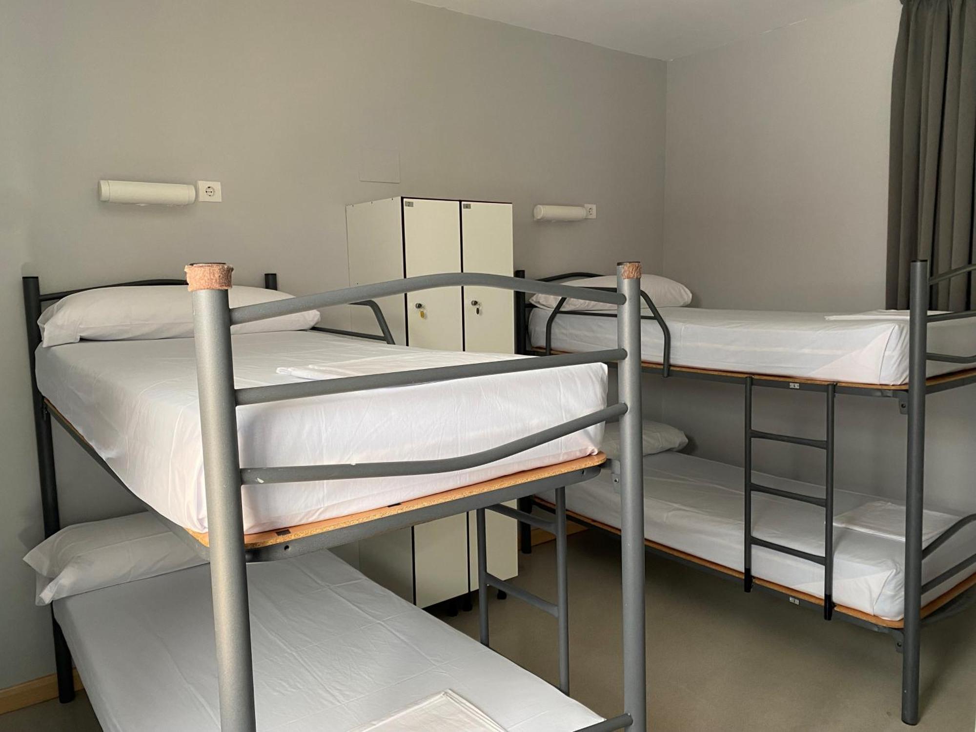 Albergue De Villava Eksteriør billede